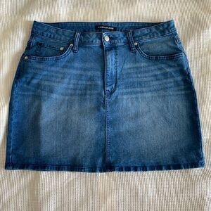 3 for 15$! CALVIN KLEIN MEDIUM WASH JEAN MINI SKIRT SIZE 16